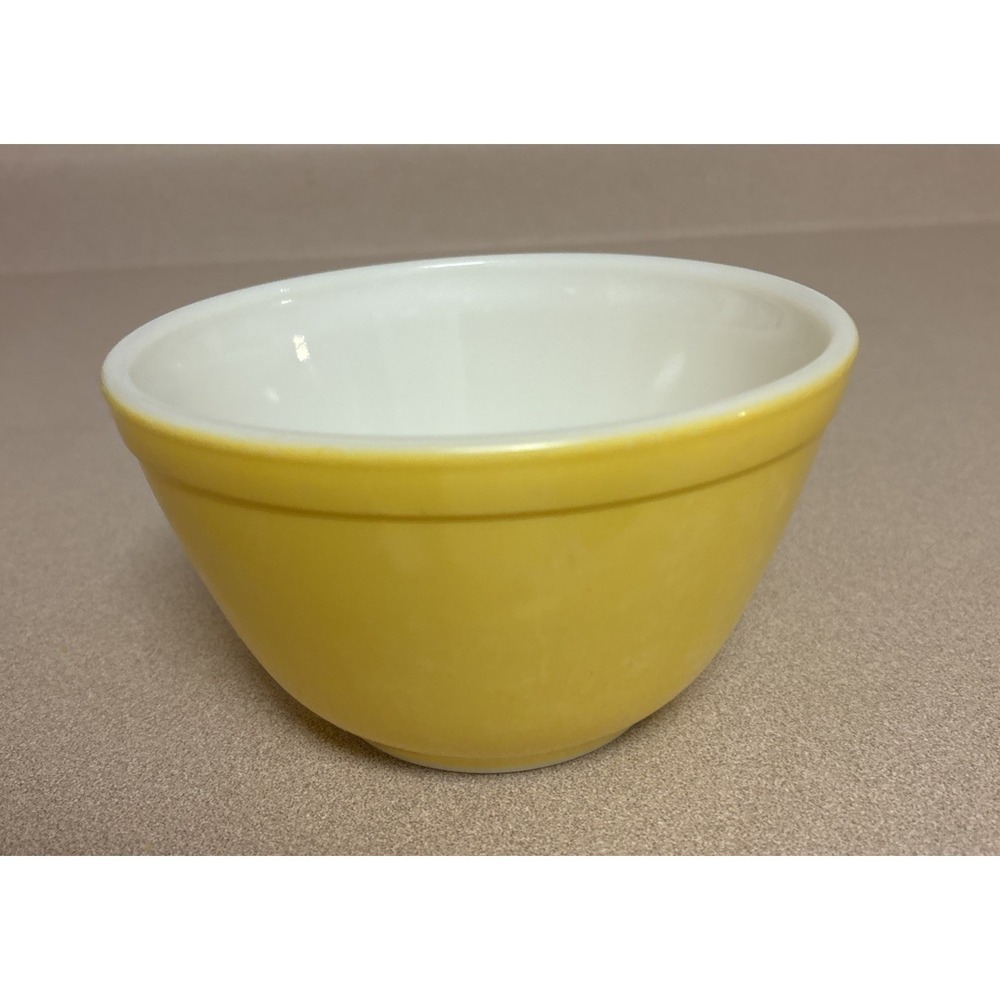 Vintage 1950's Pyrex #401 Primary YELLOW Nesting Mixing Bowl 1 1/2 Pint